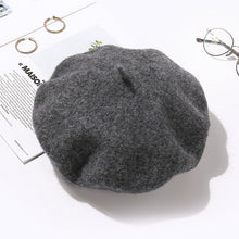 Load image into Gallery viewer, 100% Pure Wool Felt Beret Women Fashion British Style Girls Beret Hat